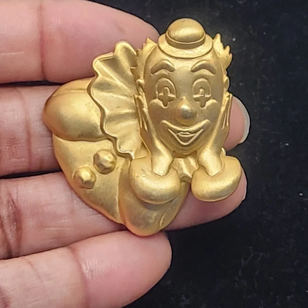 Vintage Gold Tone Clown Brooch Pin Whimsical Circus Jewelry Matte Gold Finish JJ